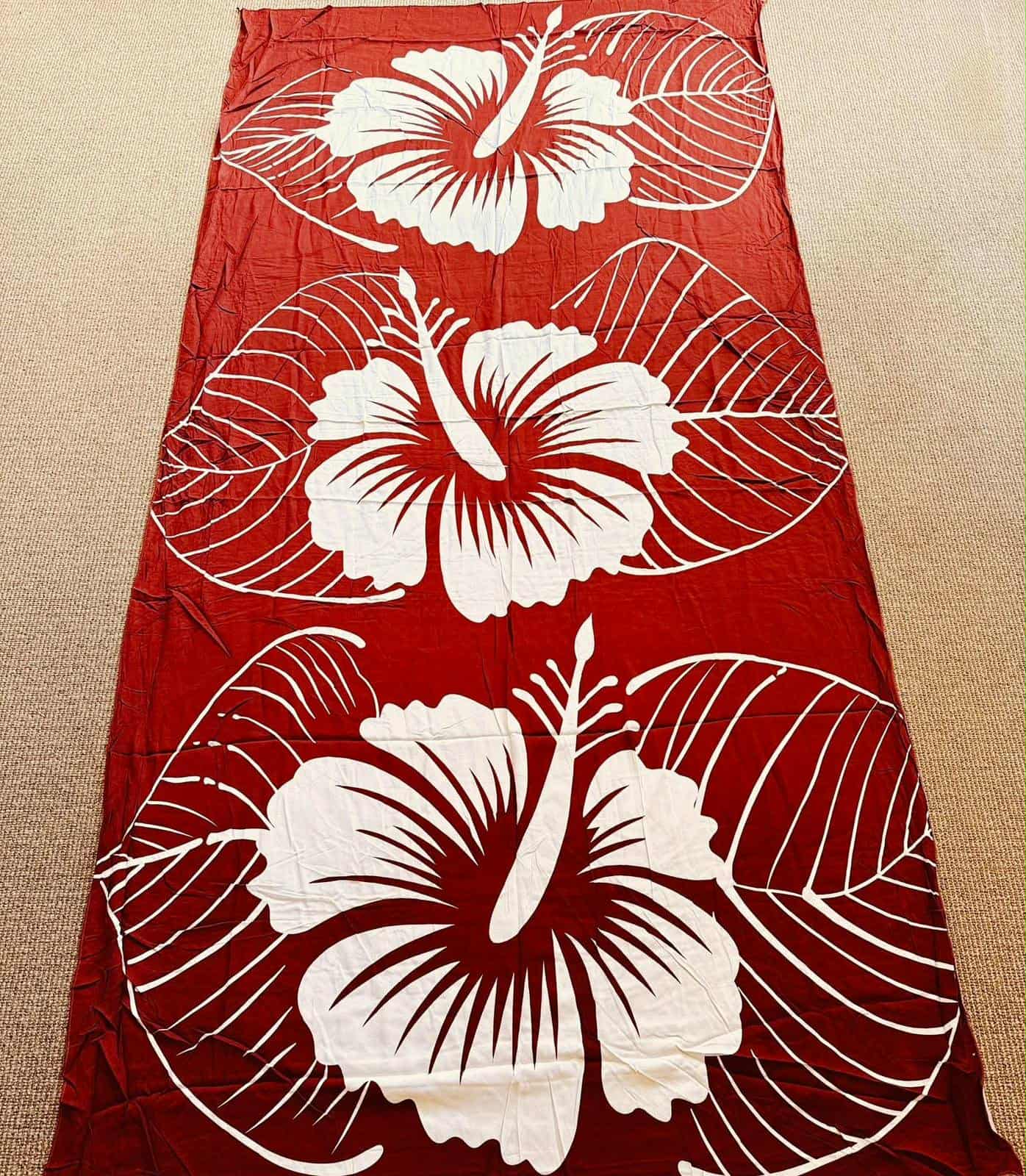 Poly Lavalava - Maroon Hibiscus