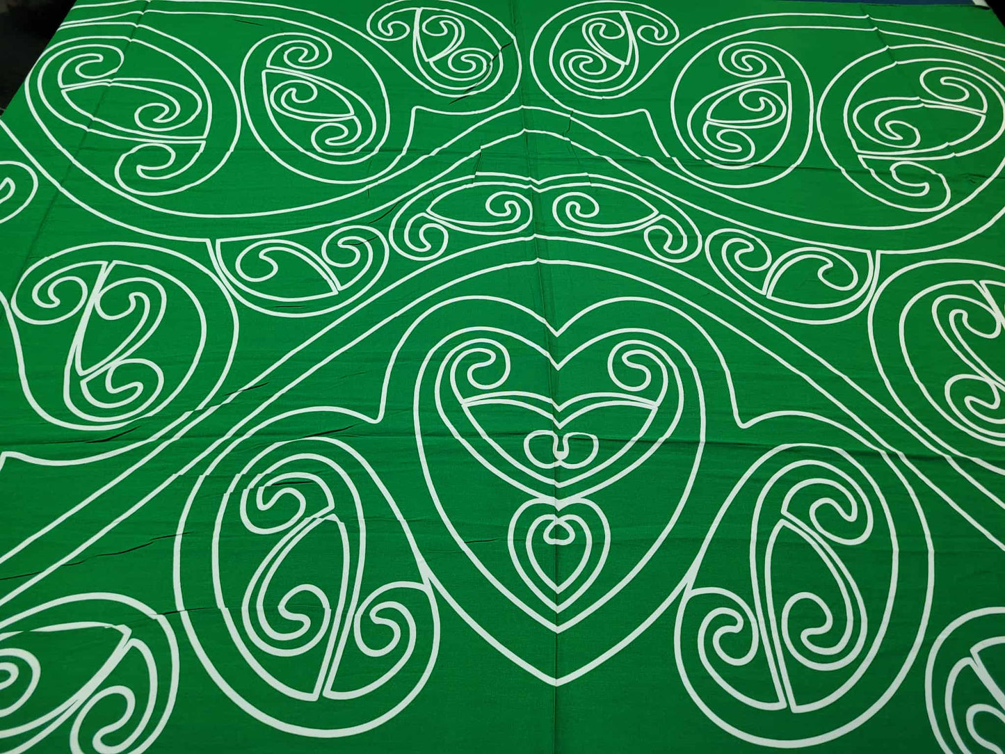 Kotahi māori inspired pareau